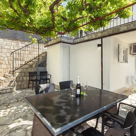 Ferienwohnung Family House Grey Duboka Exterior foto