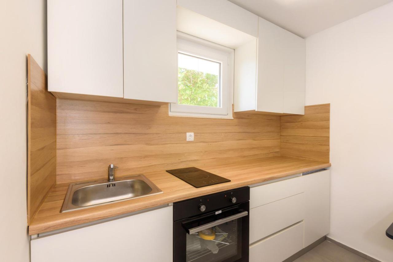 Ferienwohnung Family House Grey Duboka Exterior foto