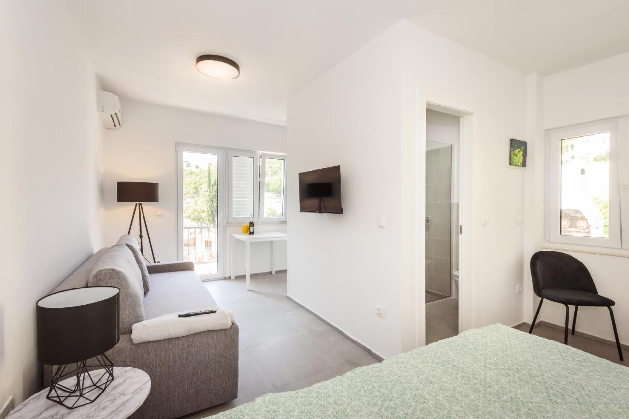 Ferienwohnung Family House Grey Duboka Exterior foto