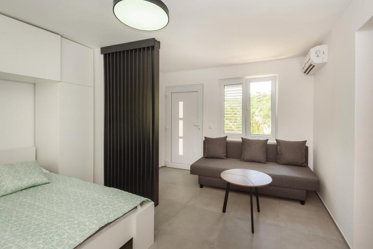 Ferienwohnung Family House Grey Duboka Exterior foto