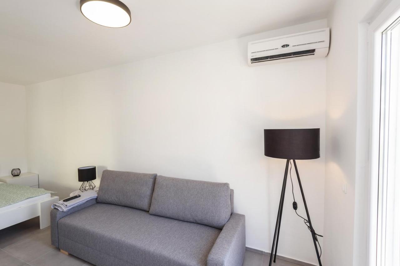 Ferienwohnung Family House Grey Duboka Exterior foto